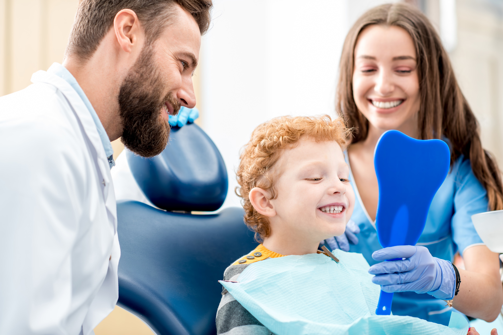 Are you on the hunt for a new family dentist? Here is a quick and informative guide on how to find the best dentist for you and your family.