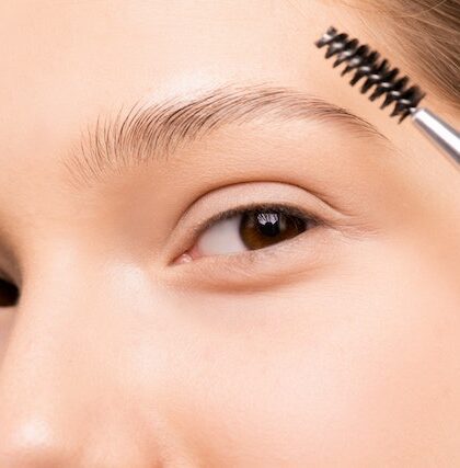A Guide to Choosing the Right Mascara for Your Eye Shape