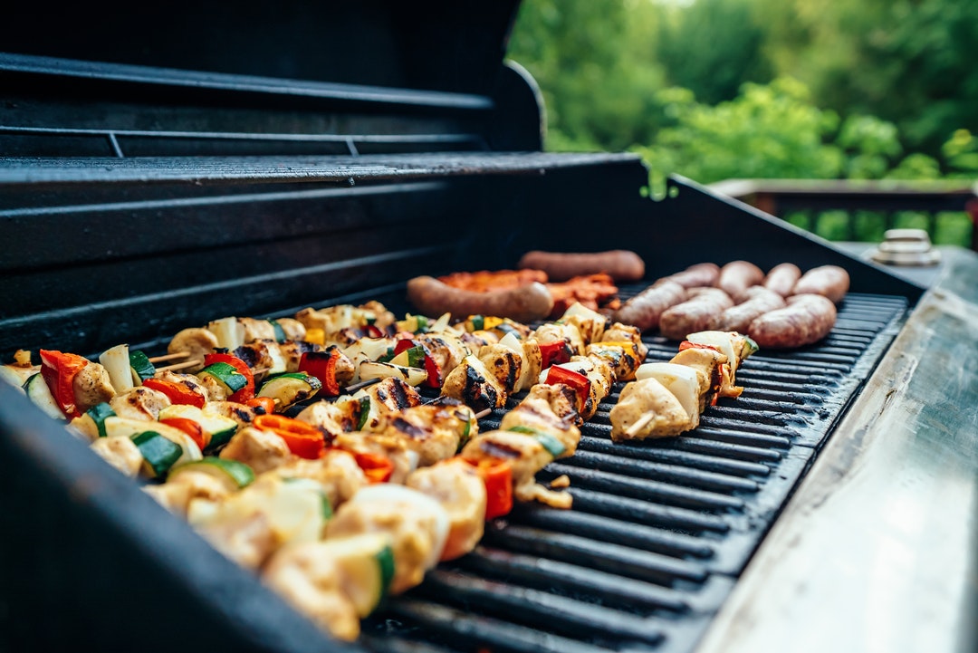 Ready to take your outdoor cooking skills to the next level? Discover these outdoor BBQ ideas and learn how to turn your backyard into a culinary masterpiece.